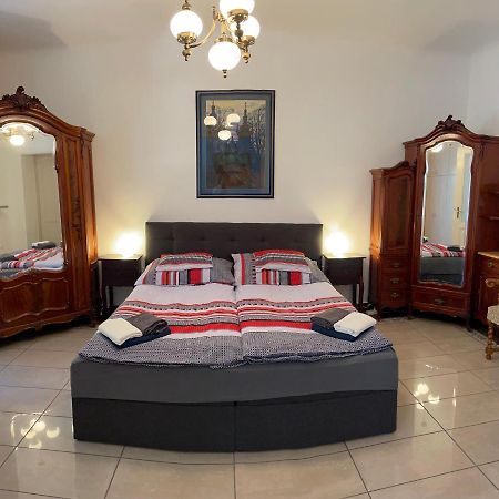 Buda Castle Apartment บูดาเปสต์ ภายนอก รูปภาพ